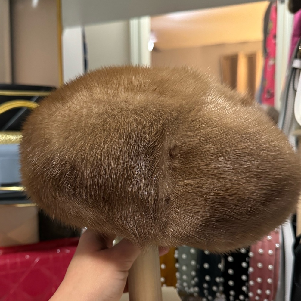 Fur hat and matching collar